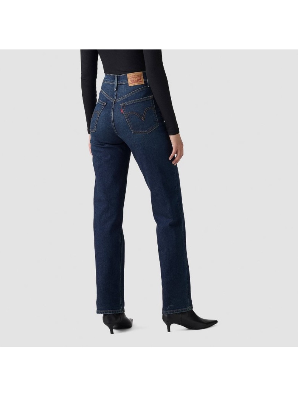Levi's Women’s Classic Ribcage Straight Jeans - Picture 9 of 11